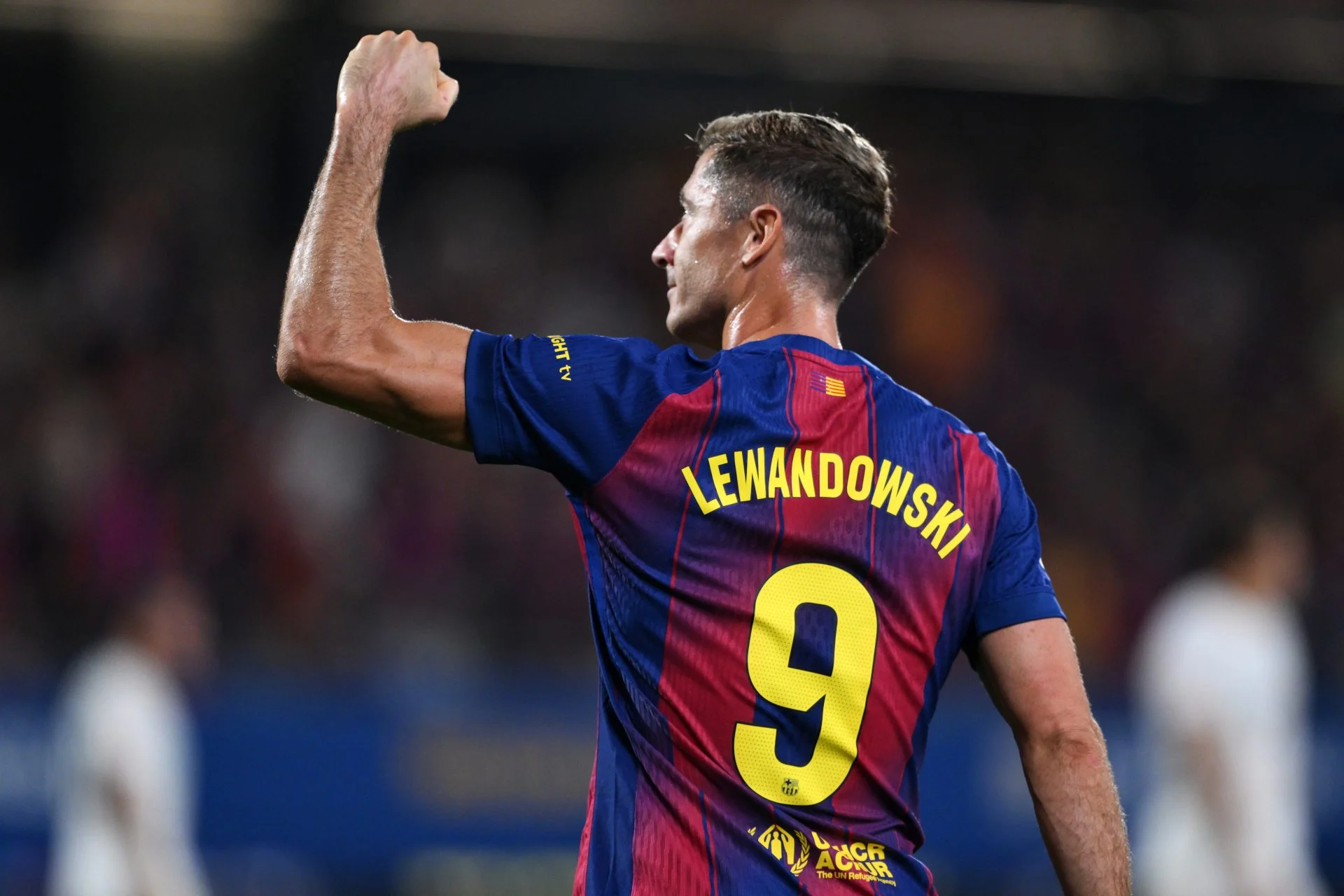 Lewandowski NAPUŠTA Barsu!