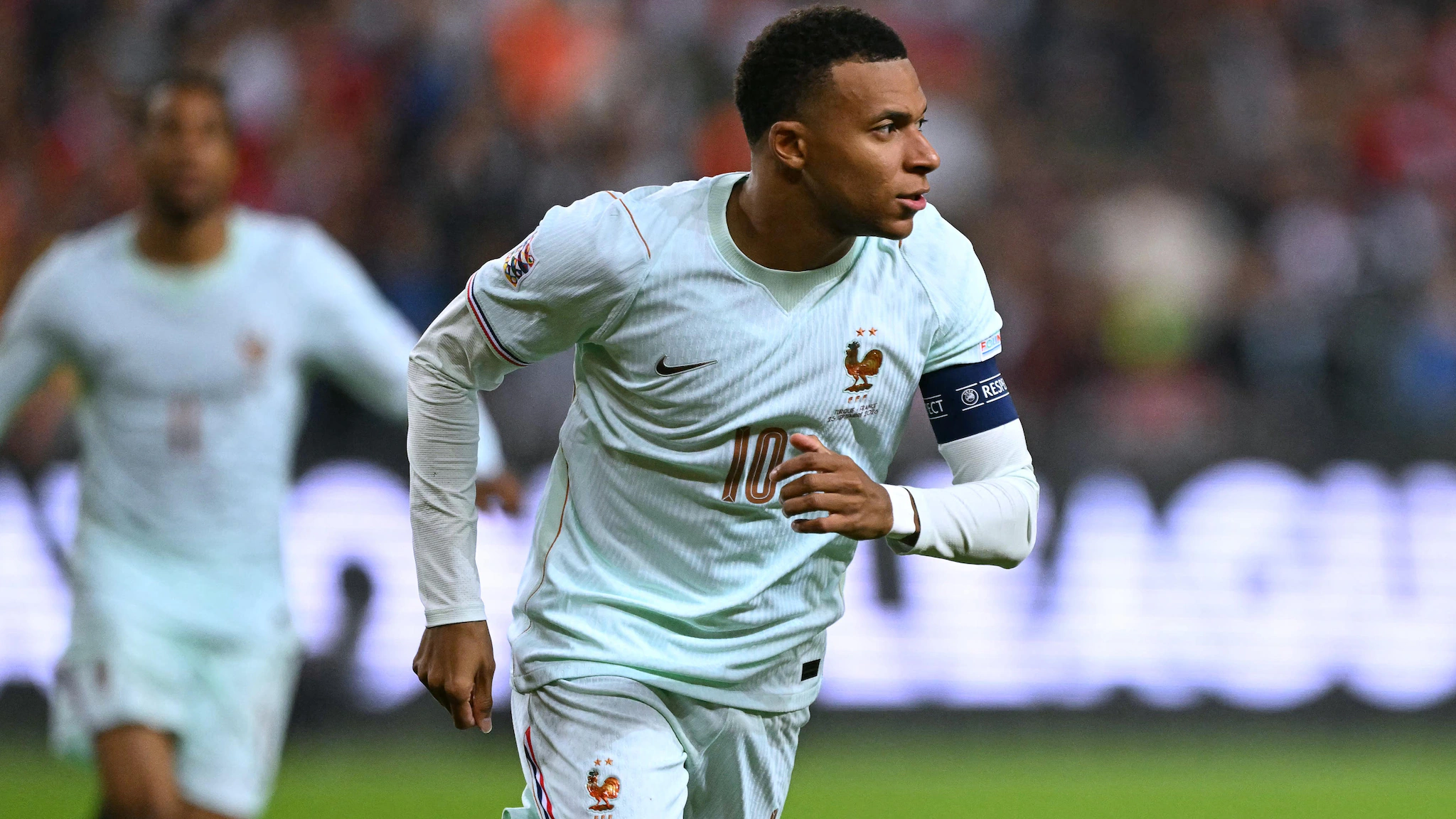 Mbappé se povredio odmah nakon gola! Francuz napušta reprezentaciju zbog povrede kolena