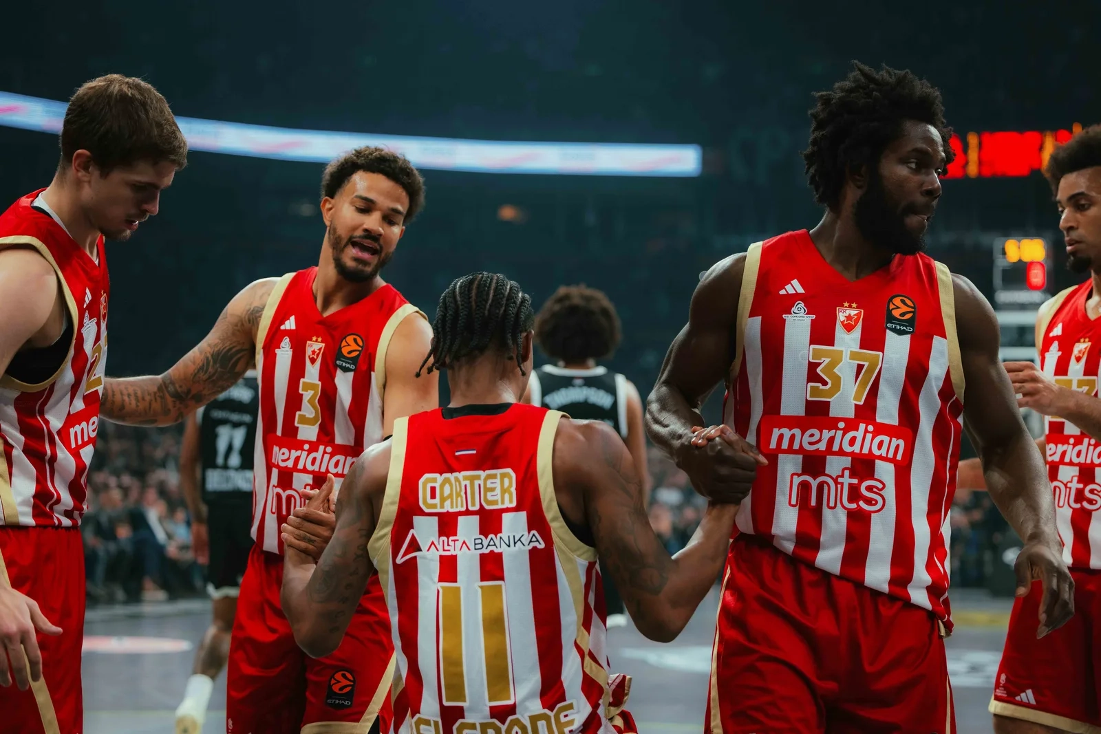 Red Star Lab piše: Kasno je Zvezda pronašla sebe